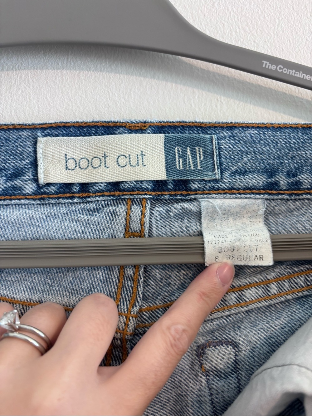 GAP Vintage Women's Boot Cut Jeans - Picture 3 of 5